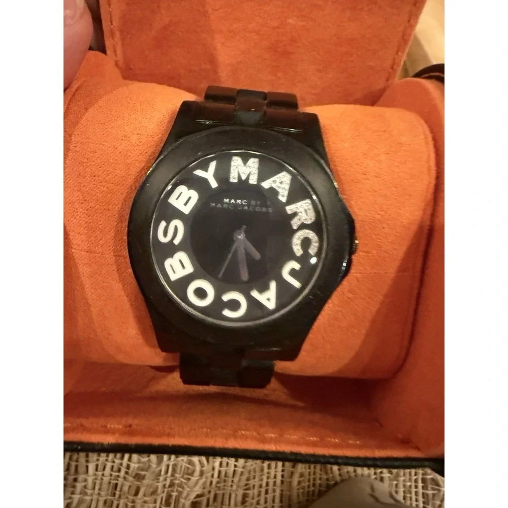 Marc Jacobs Black Acrylic‎ Swarovski Crystal Logo Rivera Watch MBM8565 Rare